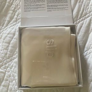 Brand new Slip silk pillowcase